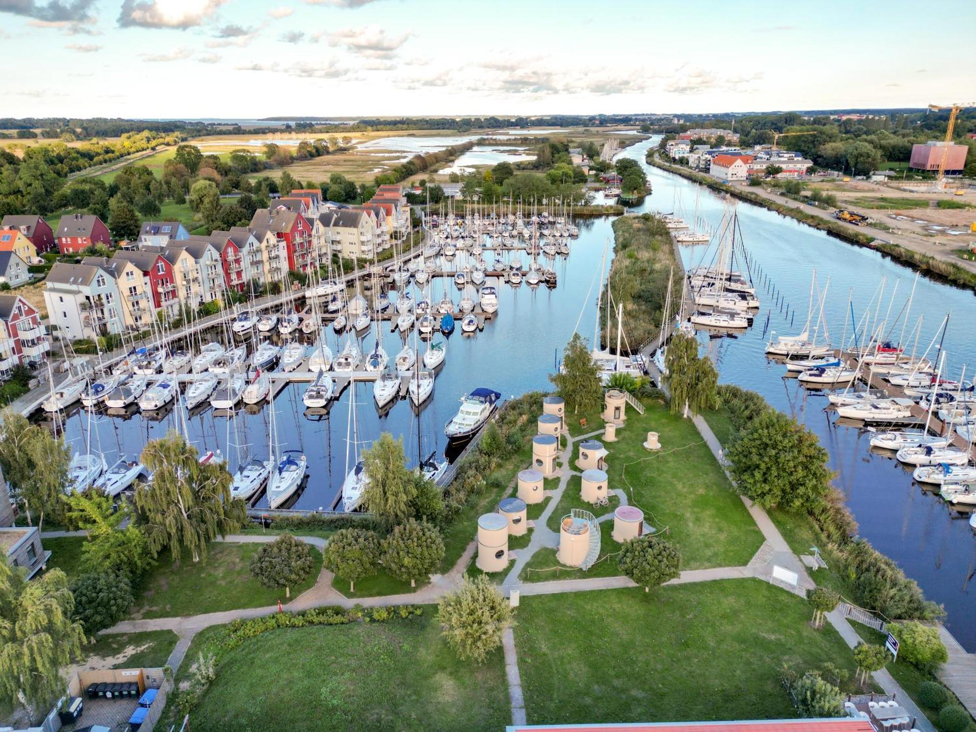 Slube Am Yachthafen Greifswald 호텔 외부 사진